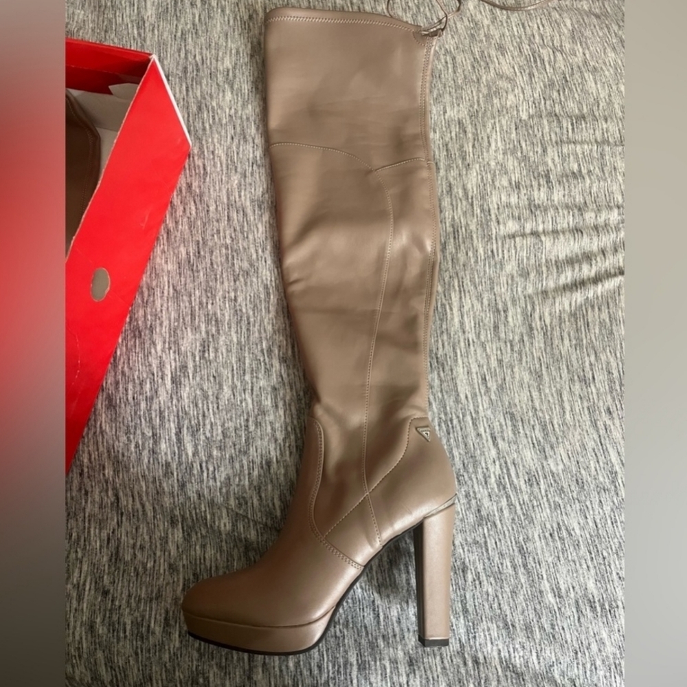 Guess 👢 Boots Excellent condition 7.5 Taupe